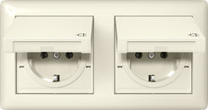 Gira Estándar 55 Toma Schuko Doble IP44 Con Tapa - 415801
